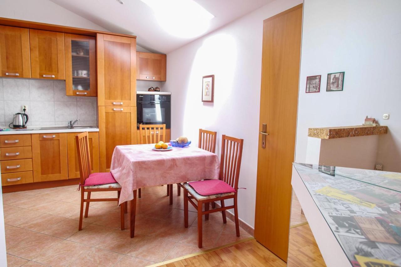 Amu Apartment Πούλα Εξωτερικό φωτογραφία